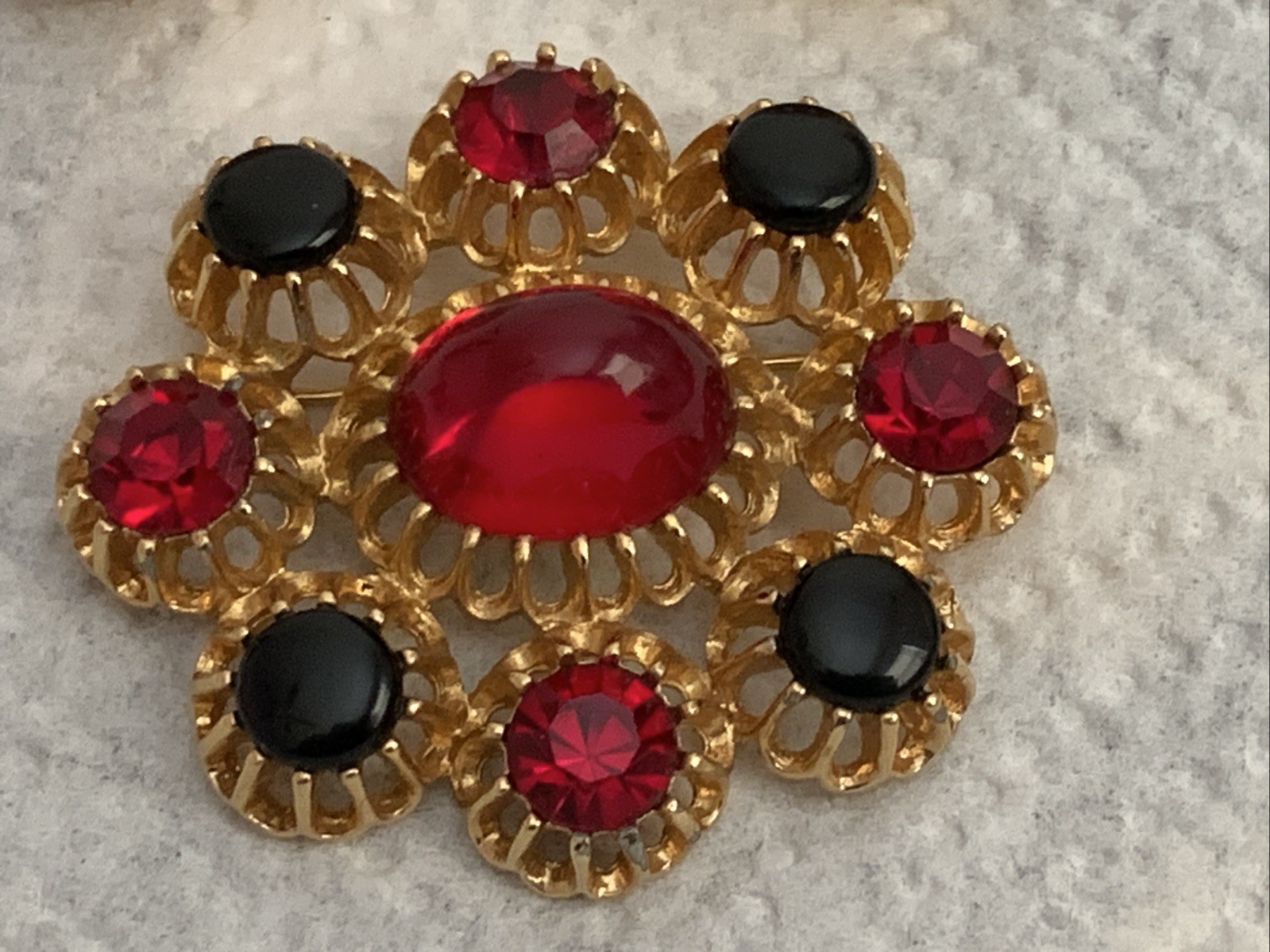 Vintage Emmons Demi Parure Red Cabs Brooch And Clip On Earrings