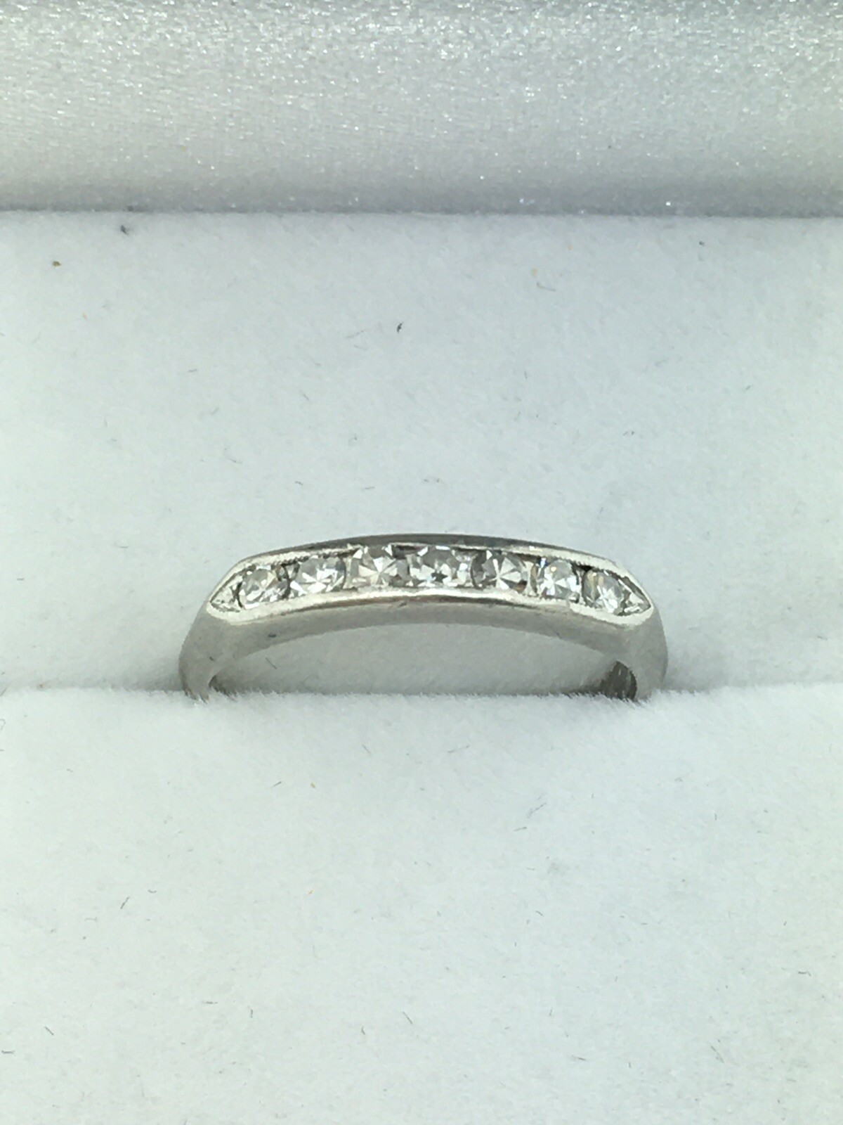 Art Deco (ca. 1948) 90% Platinum 7 Diamond Channel Set Band (Sz 5 1/4; .28ct+/-)