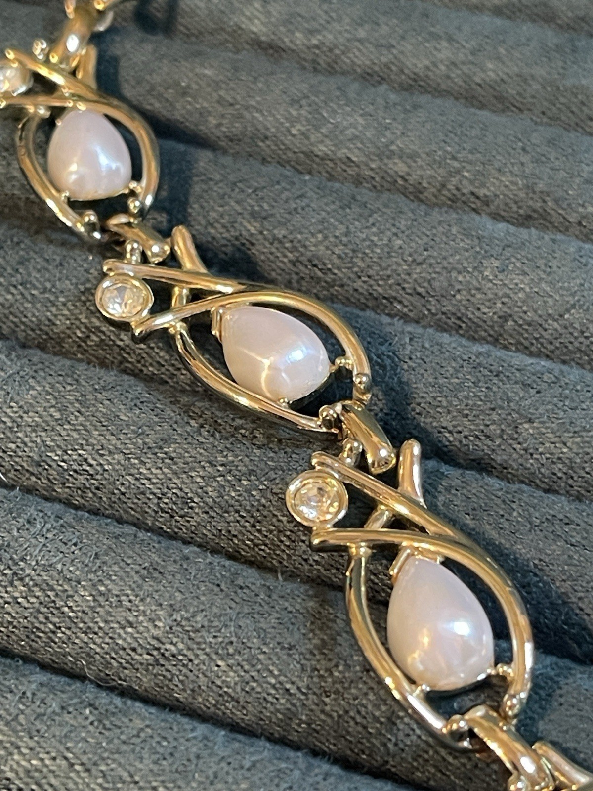 Vintage Gold-Tone Modernist Faux Pearl Rhinestone Necklace & Clip On Earring Set