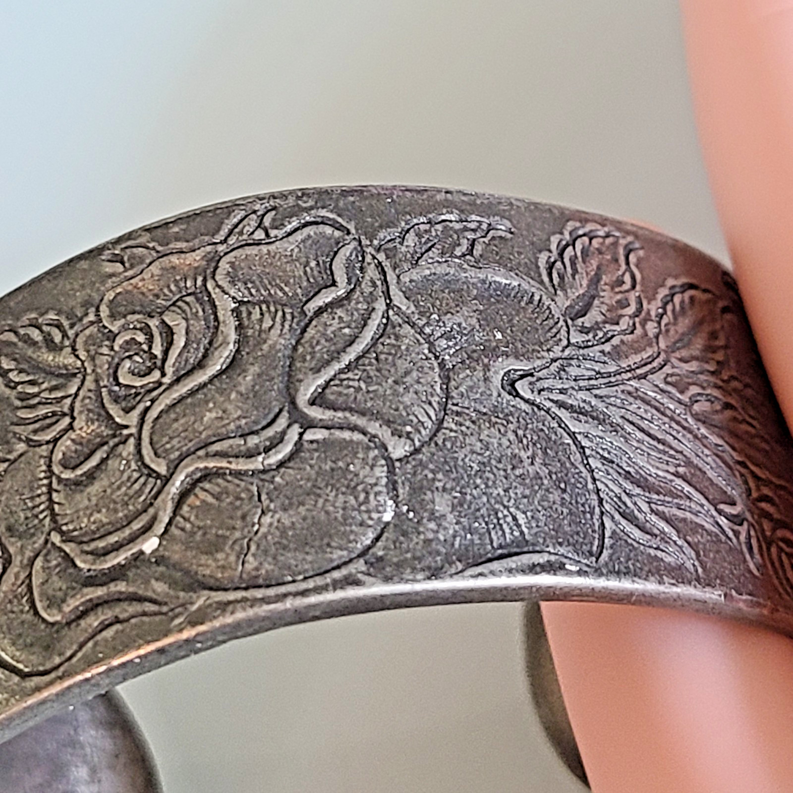 Vintage SALISBURY PEWTER CUFF BRACELET Flower of the Month JUNE ROSES BEAUTIFUL