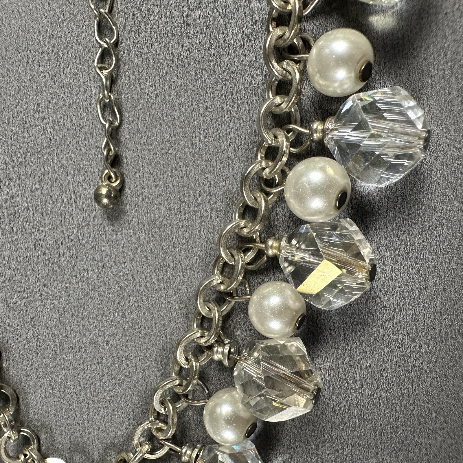 Vintage Faceted Bead Necklace Silver Tone Acrylic Dangle 16-18″ Charm
