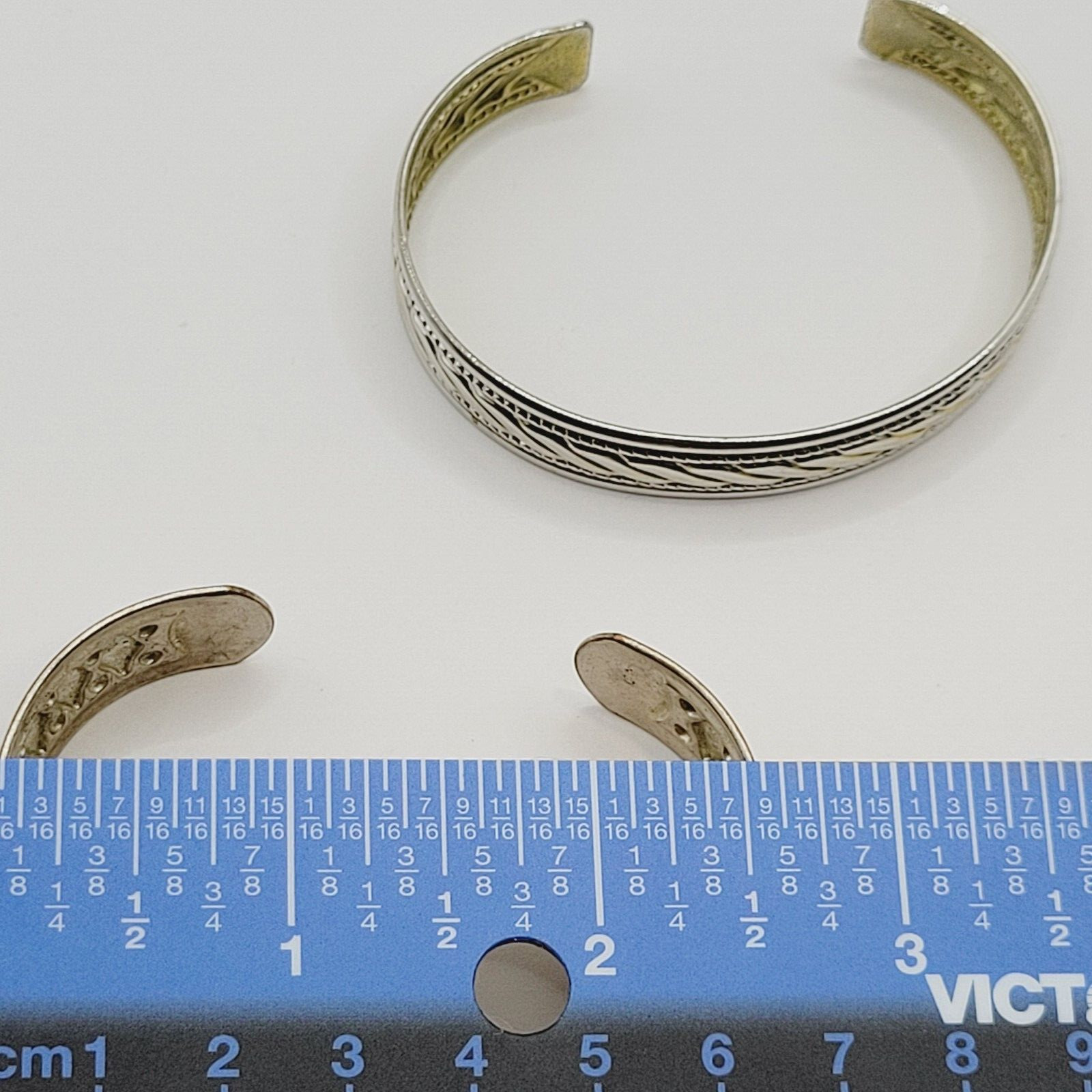 Two Vintage Metal Cuff Bracelets 1 Brass & 1 Silver Tone Patterned Tarnished