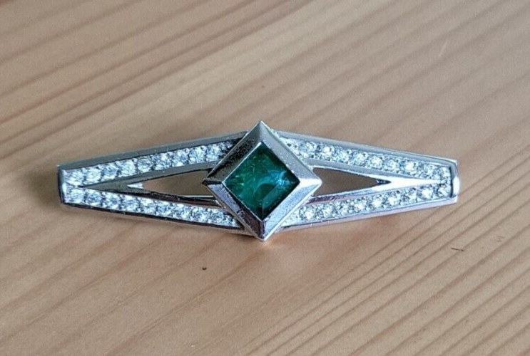 HENKEL & GROSSE Silver Tone Green Stone Rhinestones Bar Brooch Pin RARE 1980’s