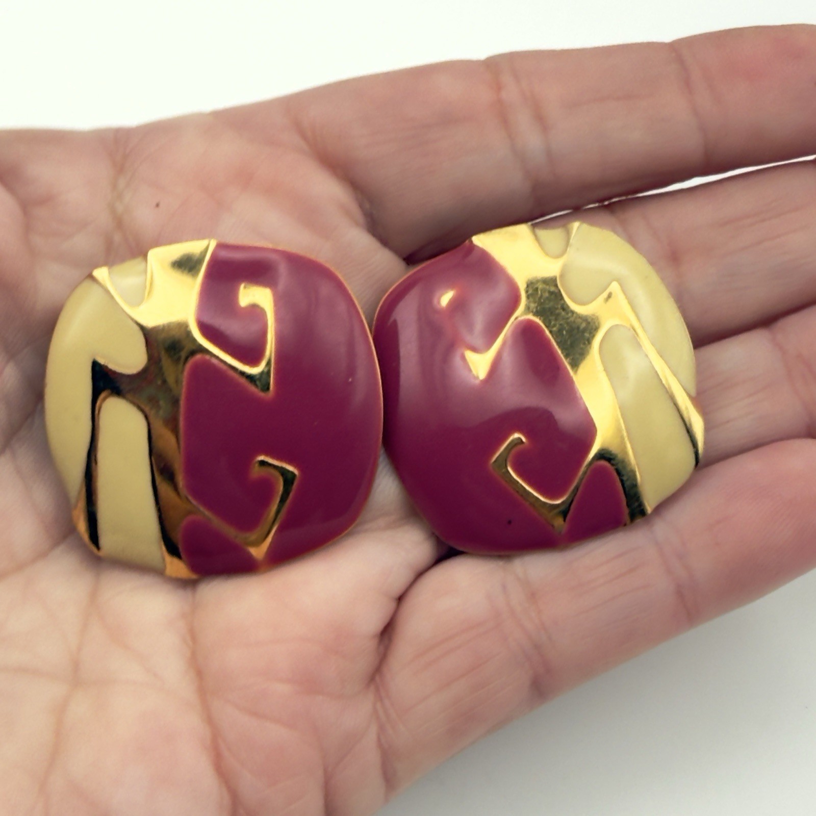 Vintage 80s Abstract Enamel Clip On Earrings Magenta Berry Gold Tone Statement
