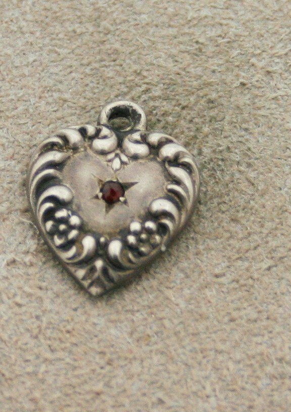 VICTORIAN VINTAGE STERLING HEART CHARM – Swirls & Flower Border & Inset Stone