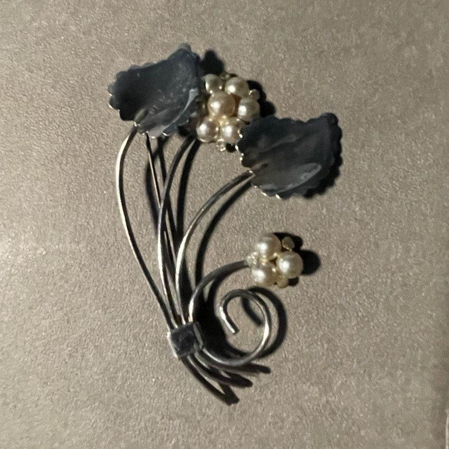 Silver Tone Black Flower Brooch Pin with Cream Simulated Imitation Pearl