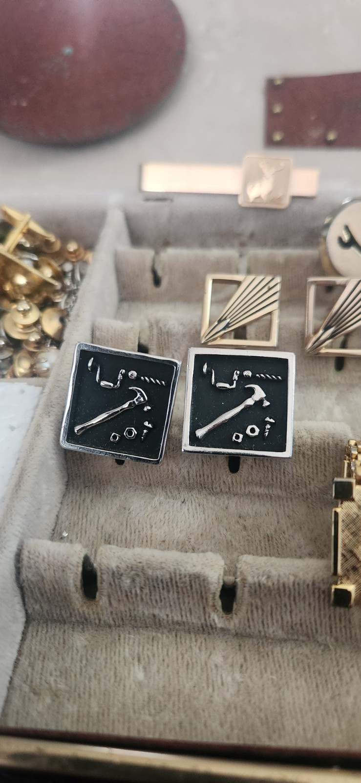 Mixed Brands Lot-Vintage Men’s Cuff Links, Tie Clips & Tacs-Swank Box Included