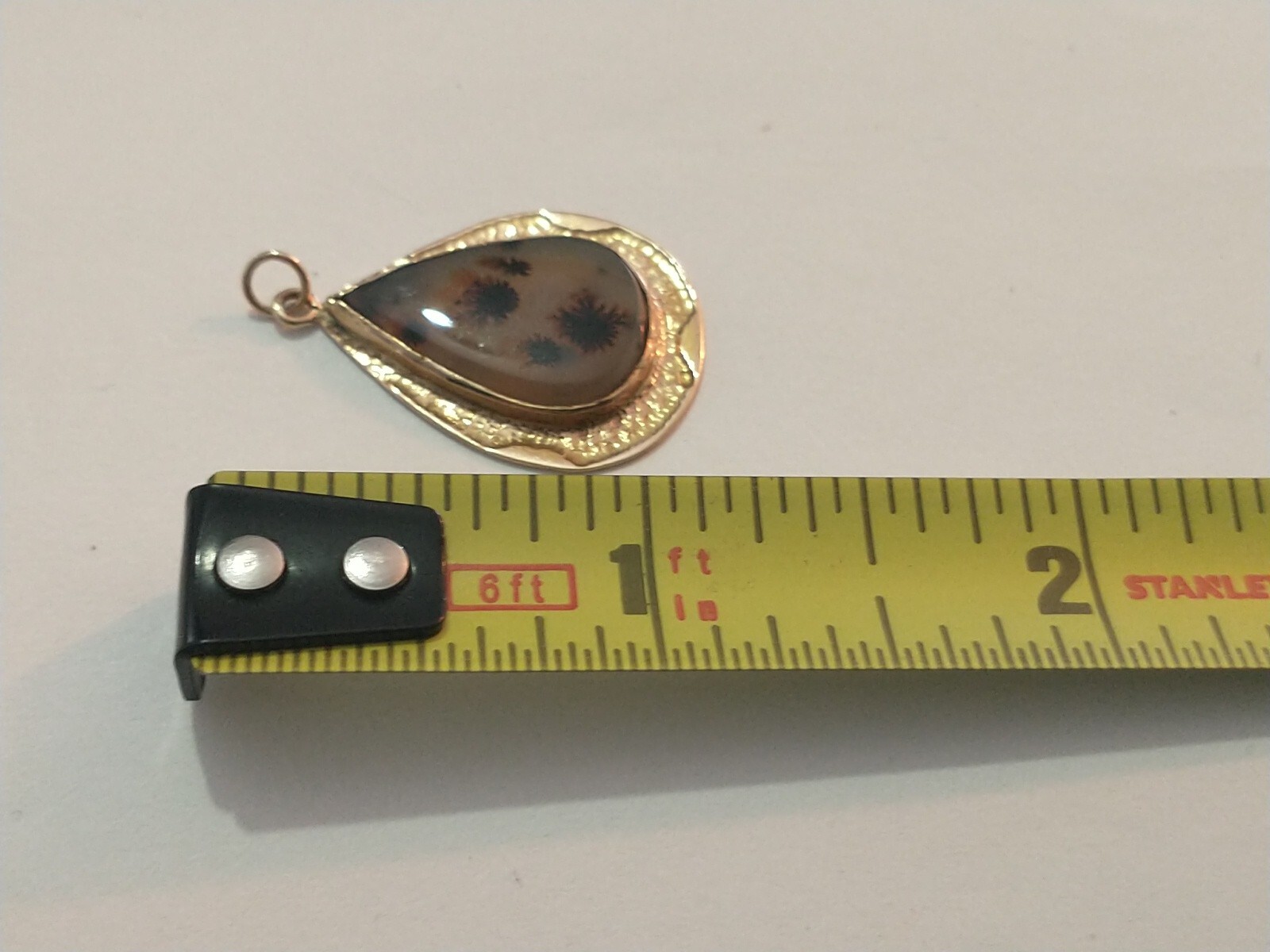 Vintage English 9 Karat Gold Portrait Agate Pendant