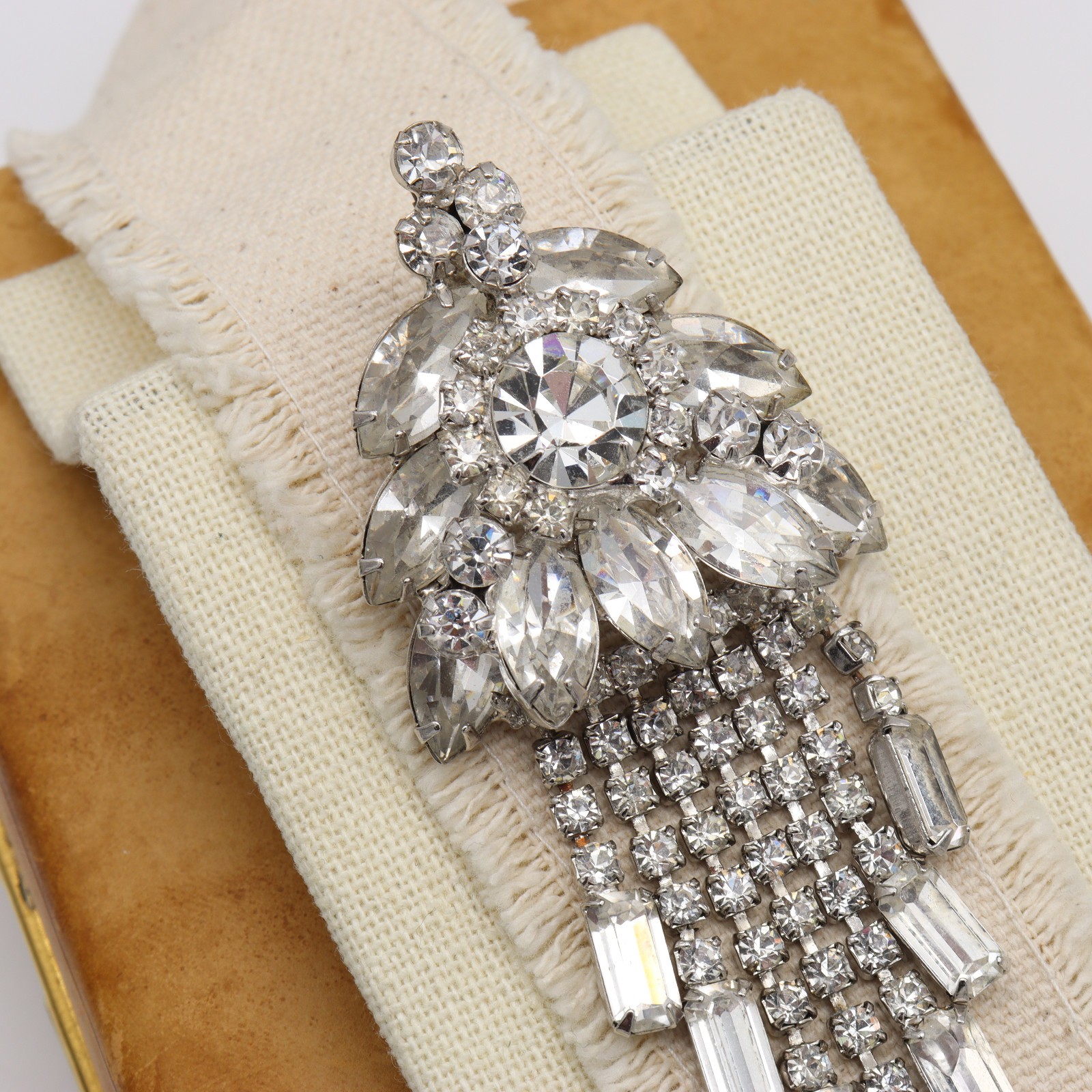 Vtg Juliana D&E Clear Rhinestone Brooch Pendant Dangle Fringe Pin Layered