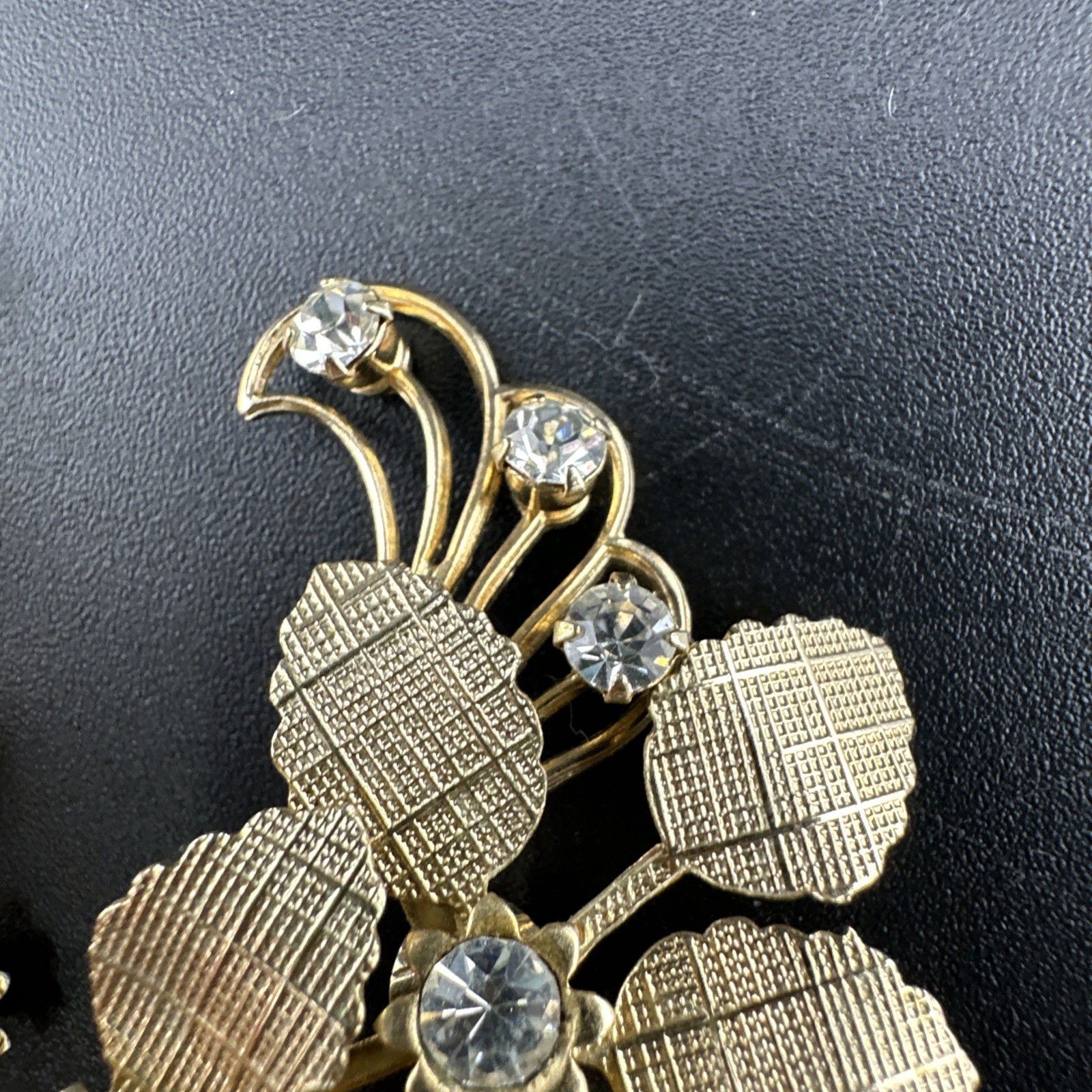 Very Pretty Vintage 1950s Rhinestone Flower Earrings And Brooch Set