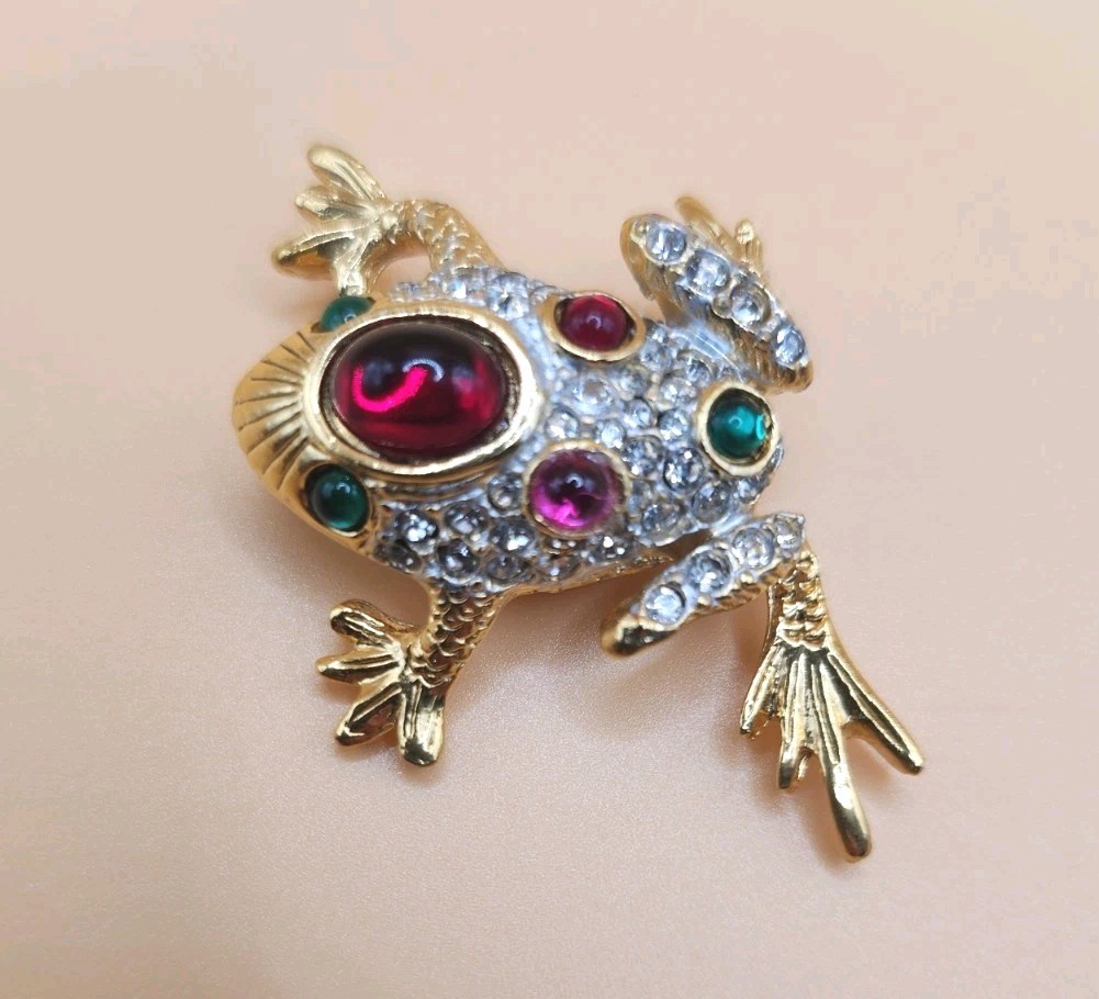 Vintage 80s Cabochon Gripoix Glass & Crystal Pavé Frog Brooch By Sphinx