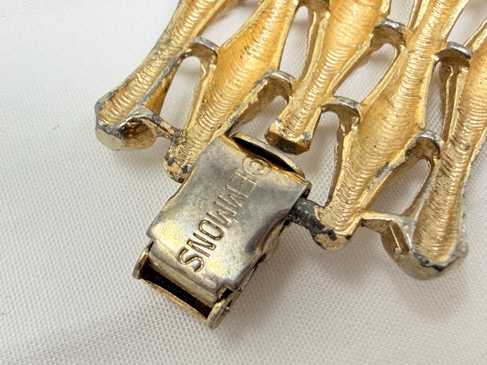 Vintage Emmons Gold Tone 1″ Wide Bamboo Panel Link 7″ Bracelet