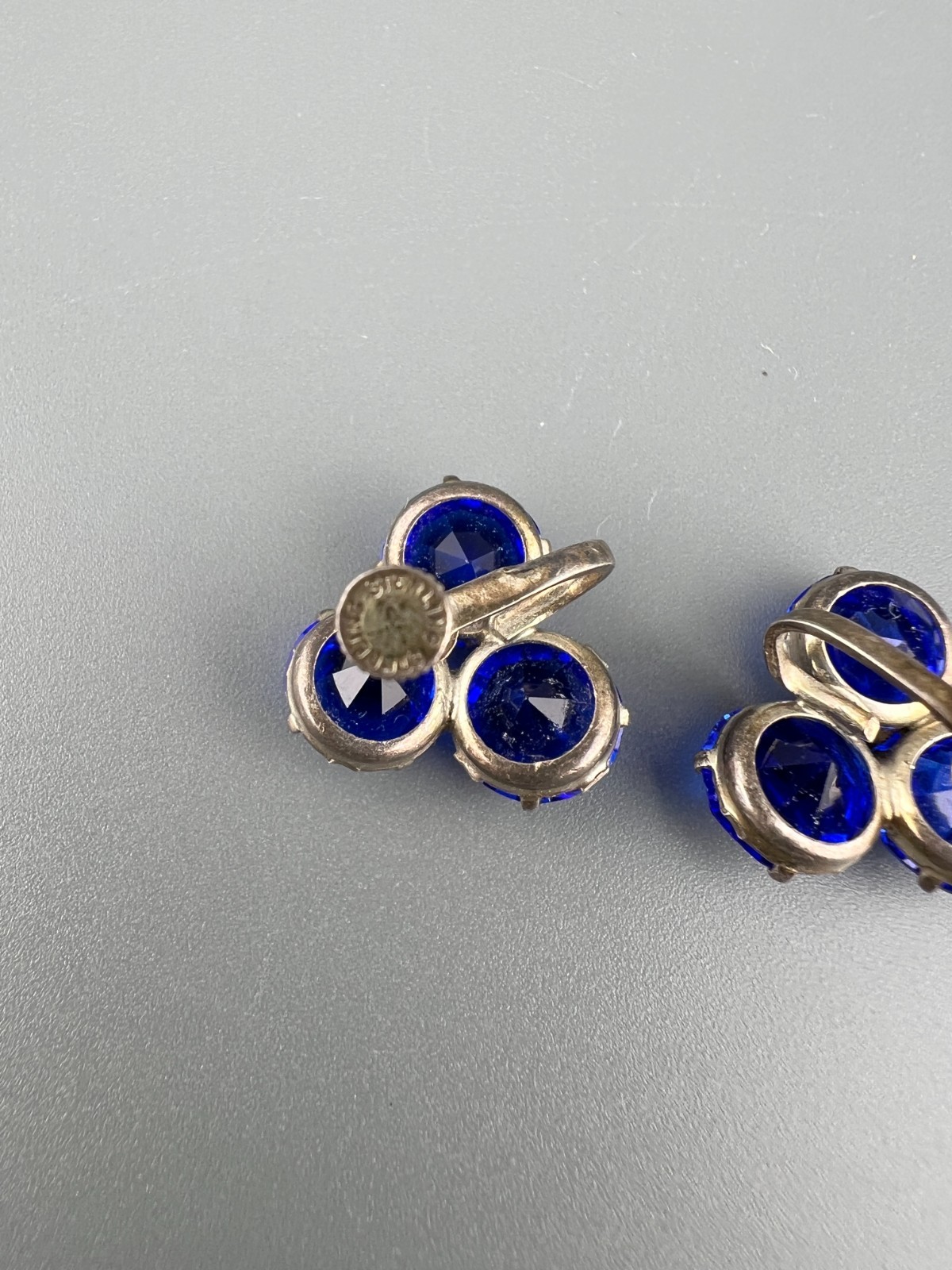 Vintage Sterling Silver Blue Crystal Earrings Cobalt Screw Back Pronged Stunning