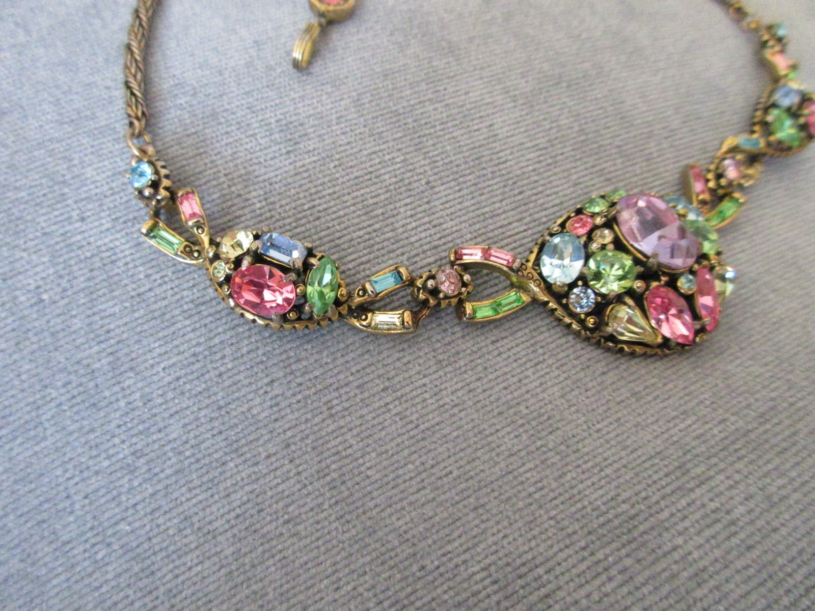 vintage signed 1955 HOLLYCRAFT NECKLACE multi color pastel rhinestones