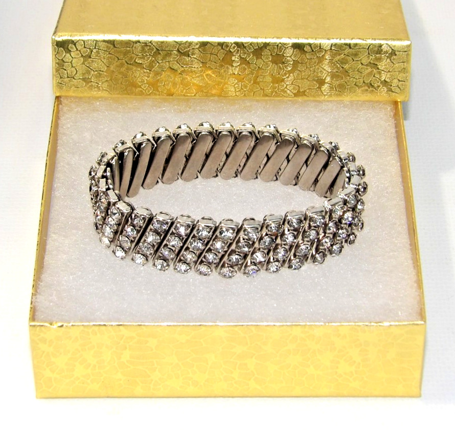 Vintage Mechanical Expanding Rhinestone Sweetheart Bracelet USA Fits 5″ to 6.75″