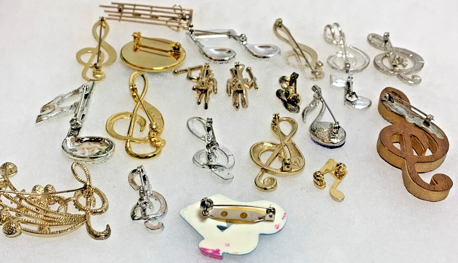 Vintage Musical Brooch Lot 21pc Treble Clef Notes Rhinestone Figural Gold Silver