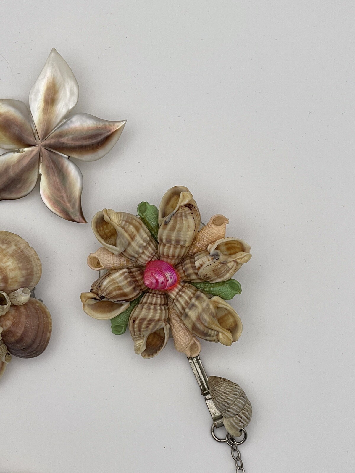 Vintage Real Sea Shell And Mother Of Pearl Jewelry Bracelet Brooches