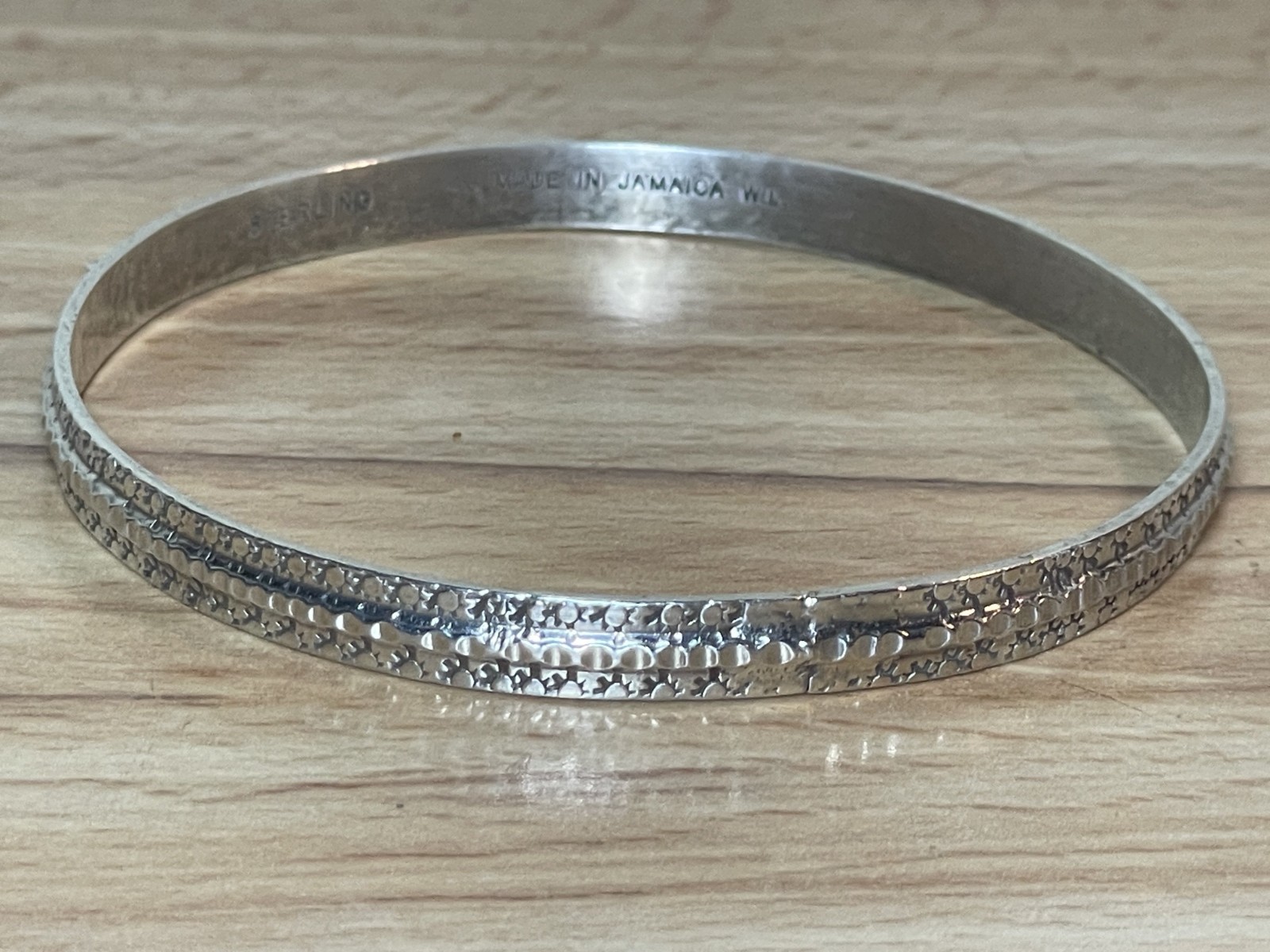 Vintage Jamaica AC 925 Sterling Silver Ribbed Bangle Bracelet 13 Grams 8″