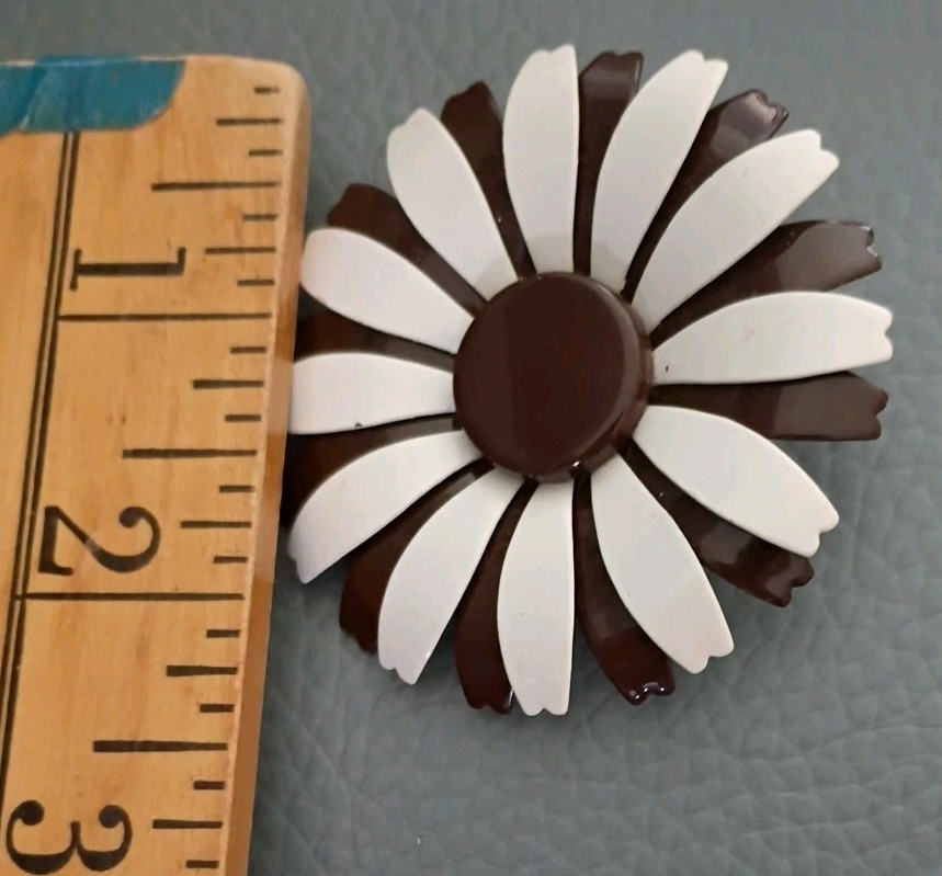 Brown & White Enamel Chrysanthemum Flower Pin Brooch & Pendant Vintage