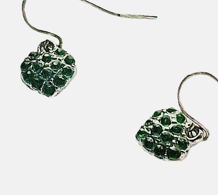 AUTH VTG HEART EARRINGS SMALL SILVER TONE EMERALD GREEN GLASS GEM PAVE DANGLE