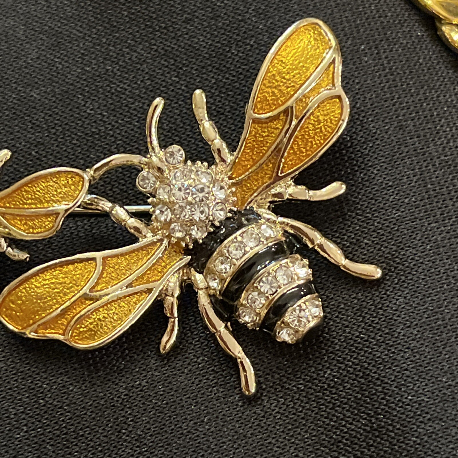 Vintage Napier Long Gold Tone Chain Double Bee Brooch & Clip On Earrings Set