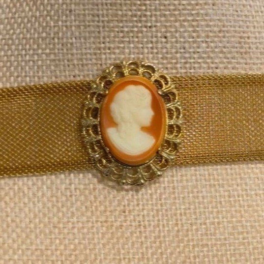 Vintage Coro Cameo choker necklace Gold Tone Mesh Lady Portrait Filigree Estate