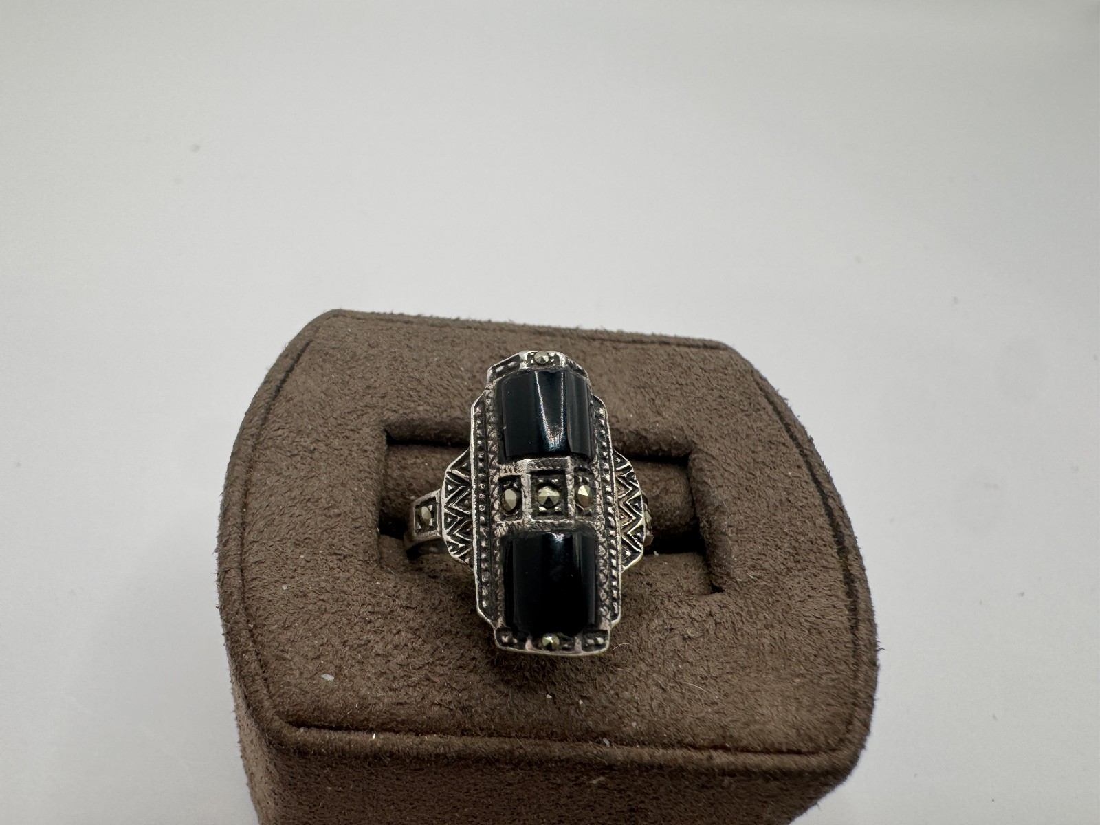 Vintage Sterling silver Art Deco Black onyx and Marcasite ring, Size 4.25