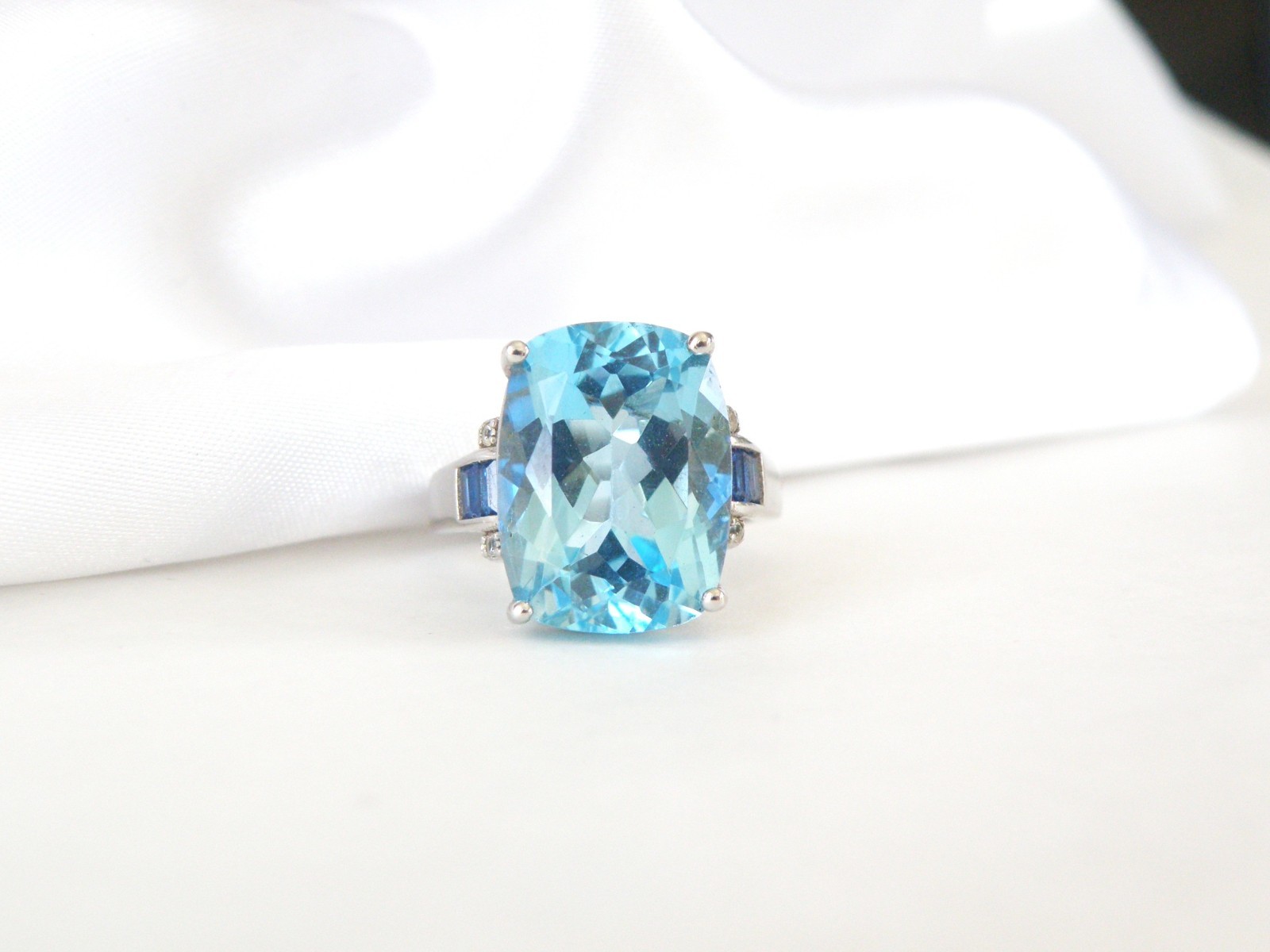 Vintage Sterling Silver 925 Large Natural Heated Blue Topaz Sapphire Ring Size 6