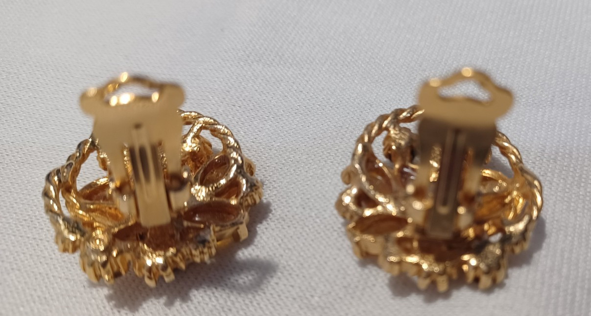 Arthur Pepper Honey Amber Cabochon Gold tone Earrings. Vintage