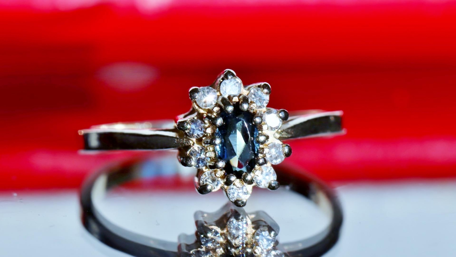 14k yellow gold size 5.75 ring 0.35ct natural, treated sapphire diamond 1.83gr