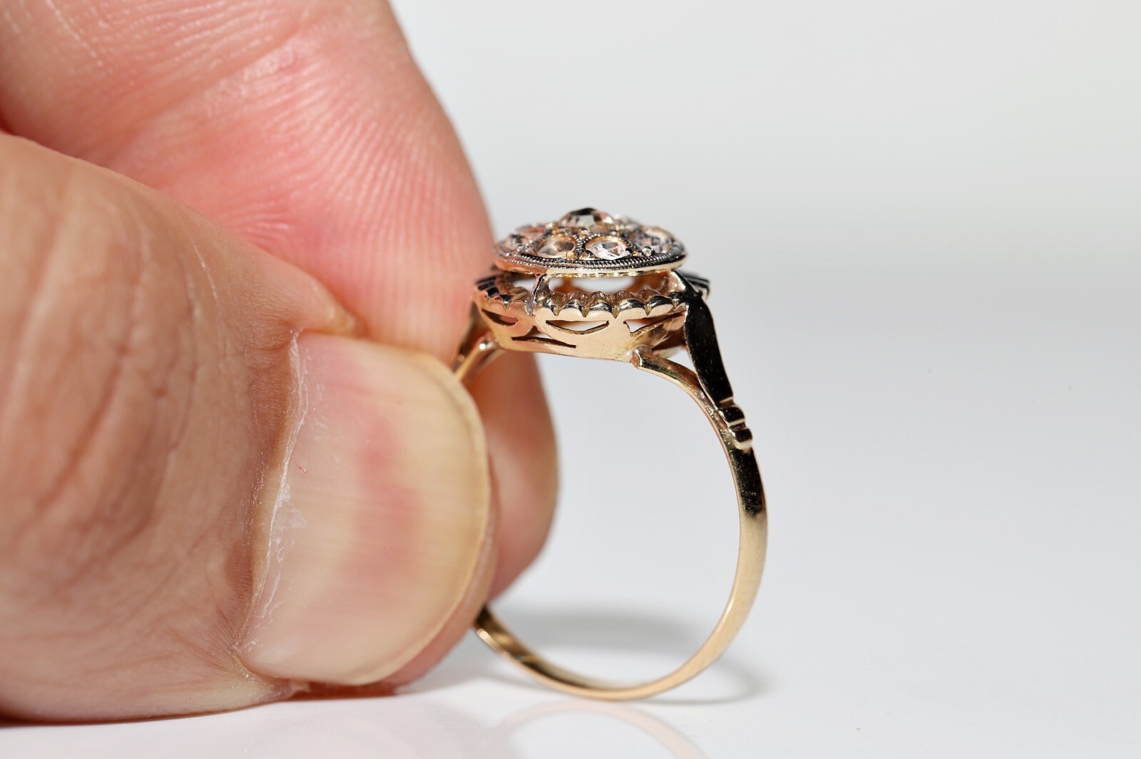 Antique Circa 1920s 18k Gold Natural Rose Cut Diamond Decorated Ring