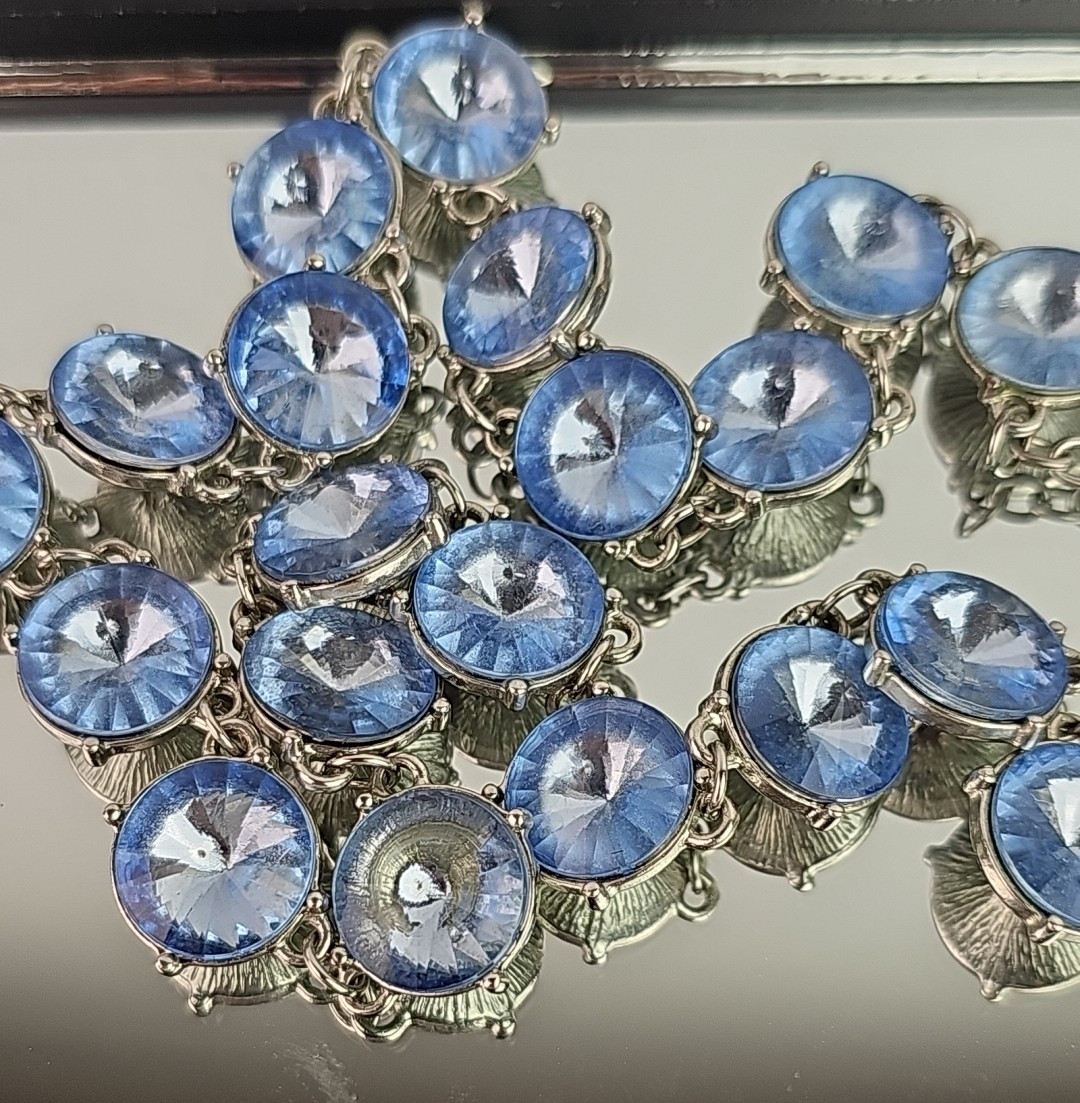 Vintage Light Blue Necklace Faceted Prong Acrylic Stone Silver Tone 20 inch Read