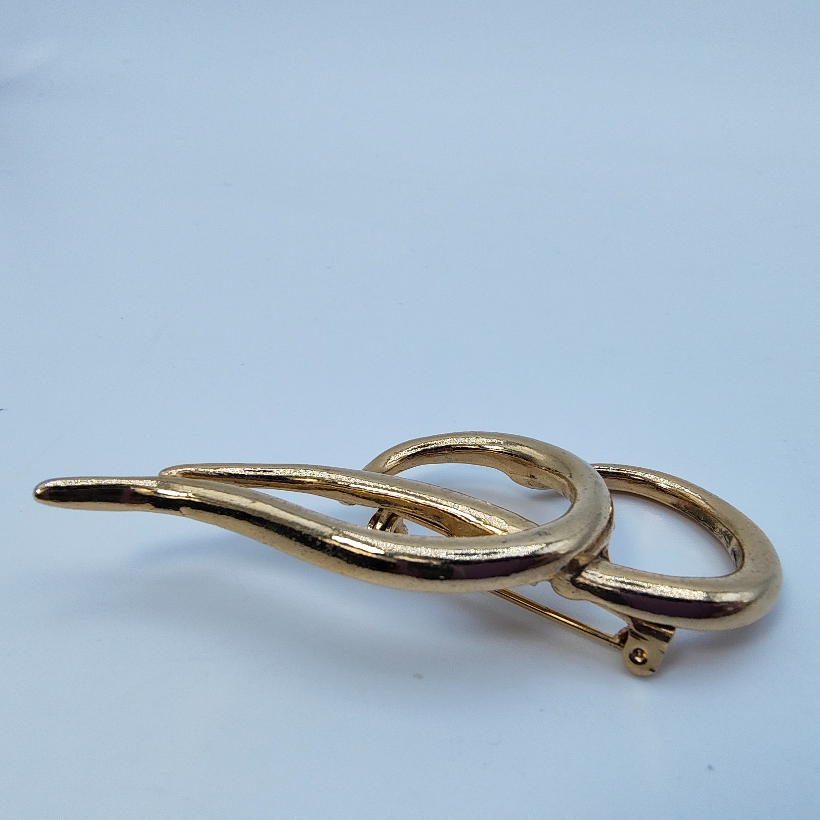 Vintage Piscitelli Modernist Swirl Brooch Gold Tone Abstract Quiet Luxury Signed