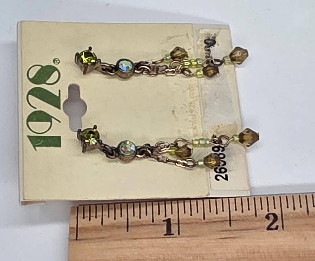 NEW ON CARD GREEN DANGLE 1928 EARRINGS ANTIQUE GOLD TONE METAL ~FREE US SHIP