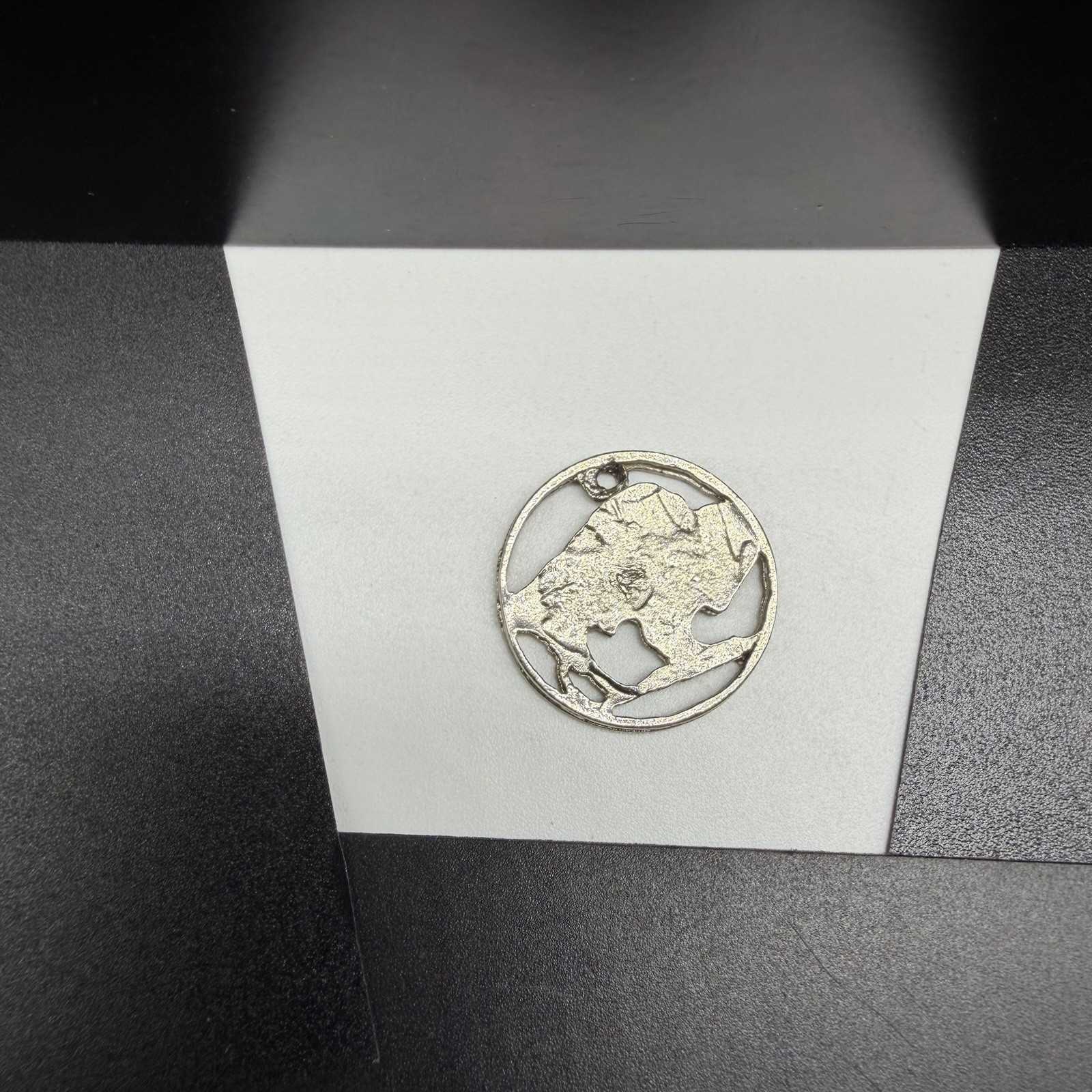 VINTAGE Buffalo Nickel Cut-Out Pendant Charm No Ring See Photos 3/4″ 2.7g
