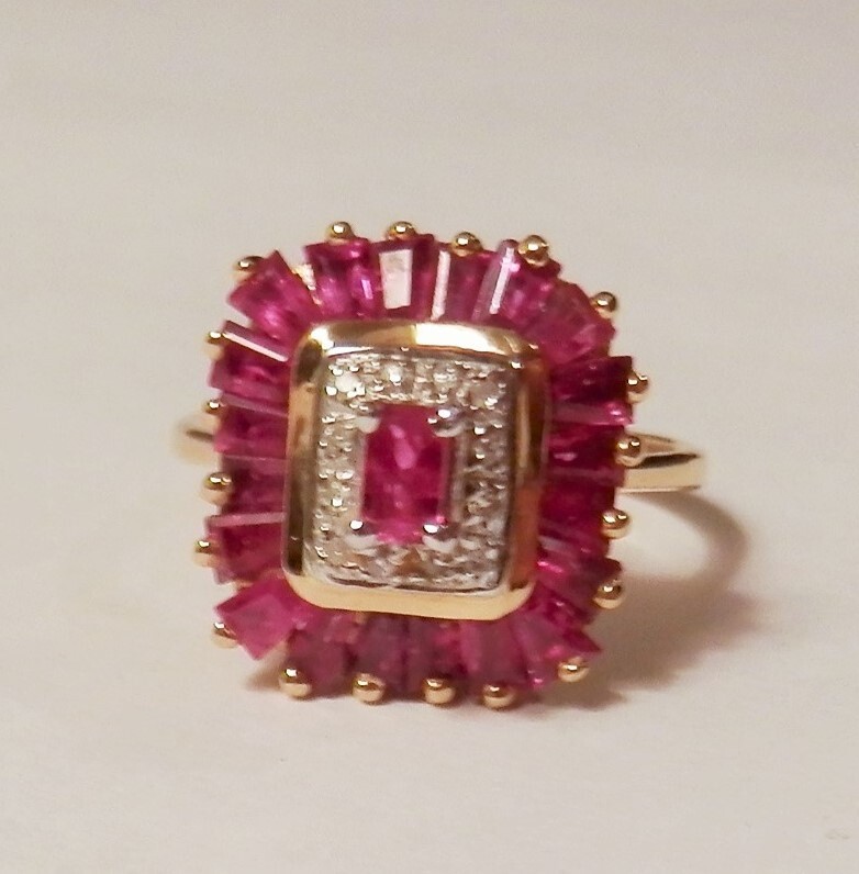 Beautiful Samuel Aaron Red Ruby & Diamond Accent 14K Yellow Gold Ring 6