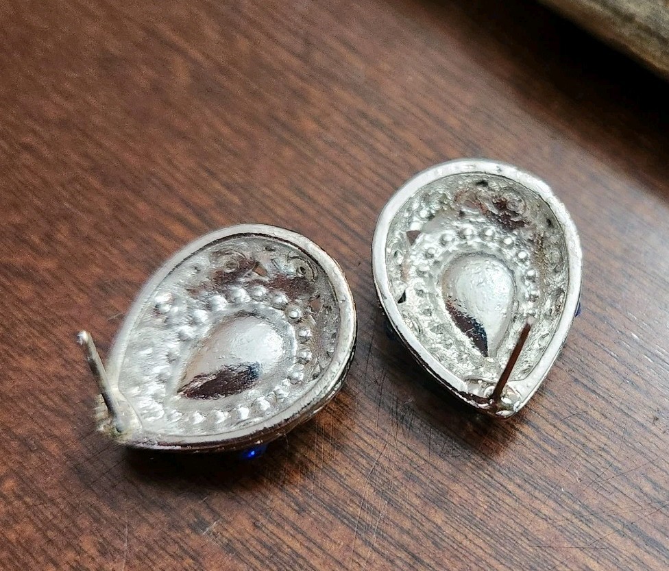 Vintage Teardop Blue Faux Sapphire Clear Rhinestones Formal Bling Earrings