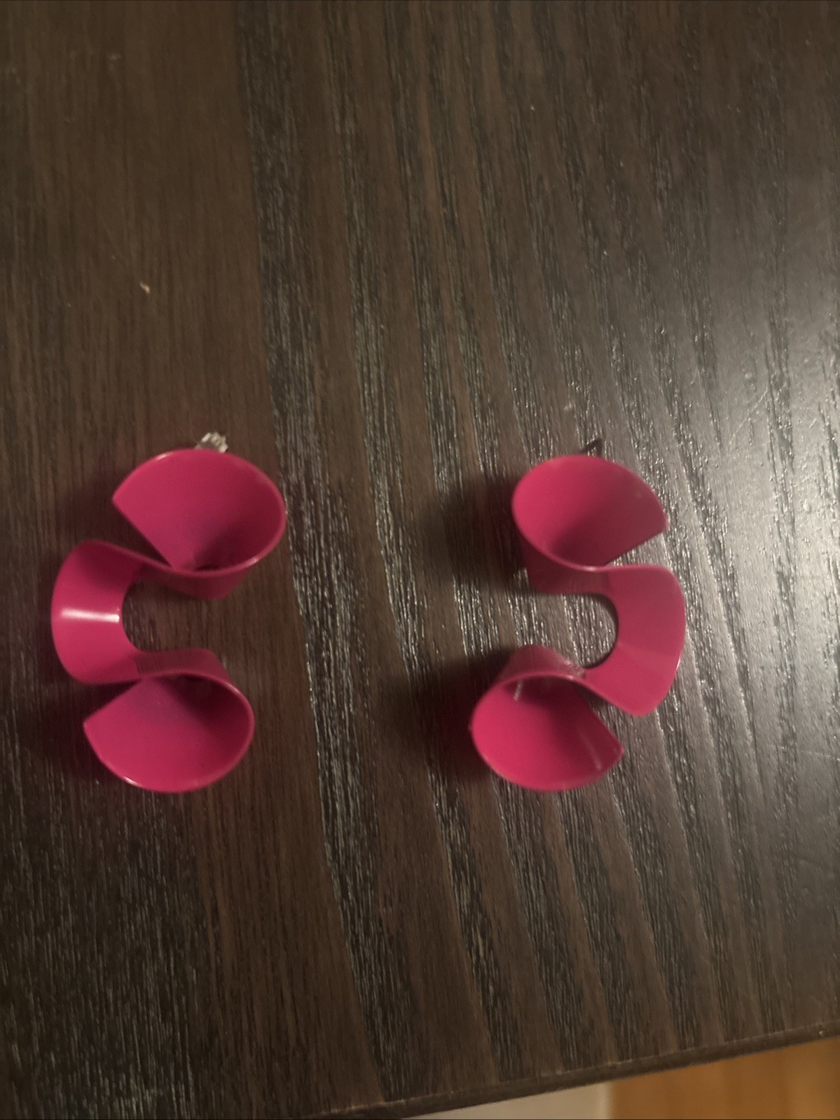 Fun Vintage 80s Trifari Enamel Ribbon Earrings Bright Pink Matte Enamel Finish