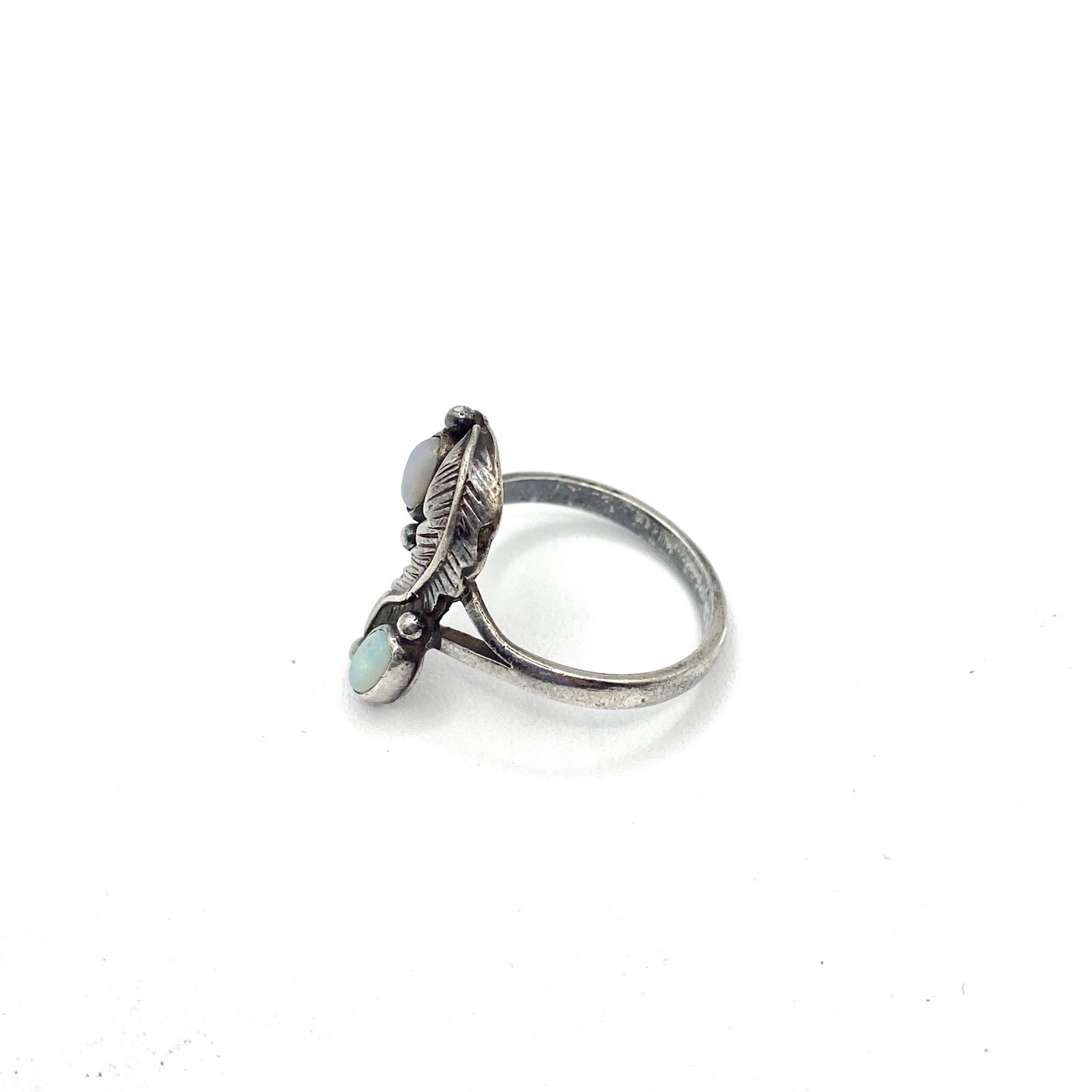 Vintage Native American Sterling Silver 925 MOP Leaf Ring Iridescent Pink Blue