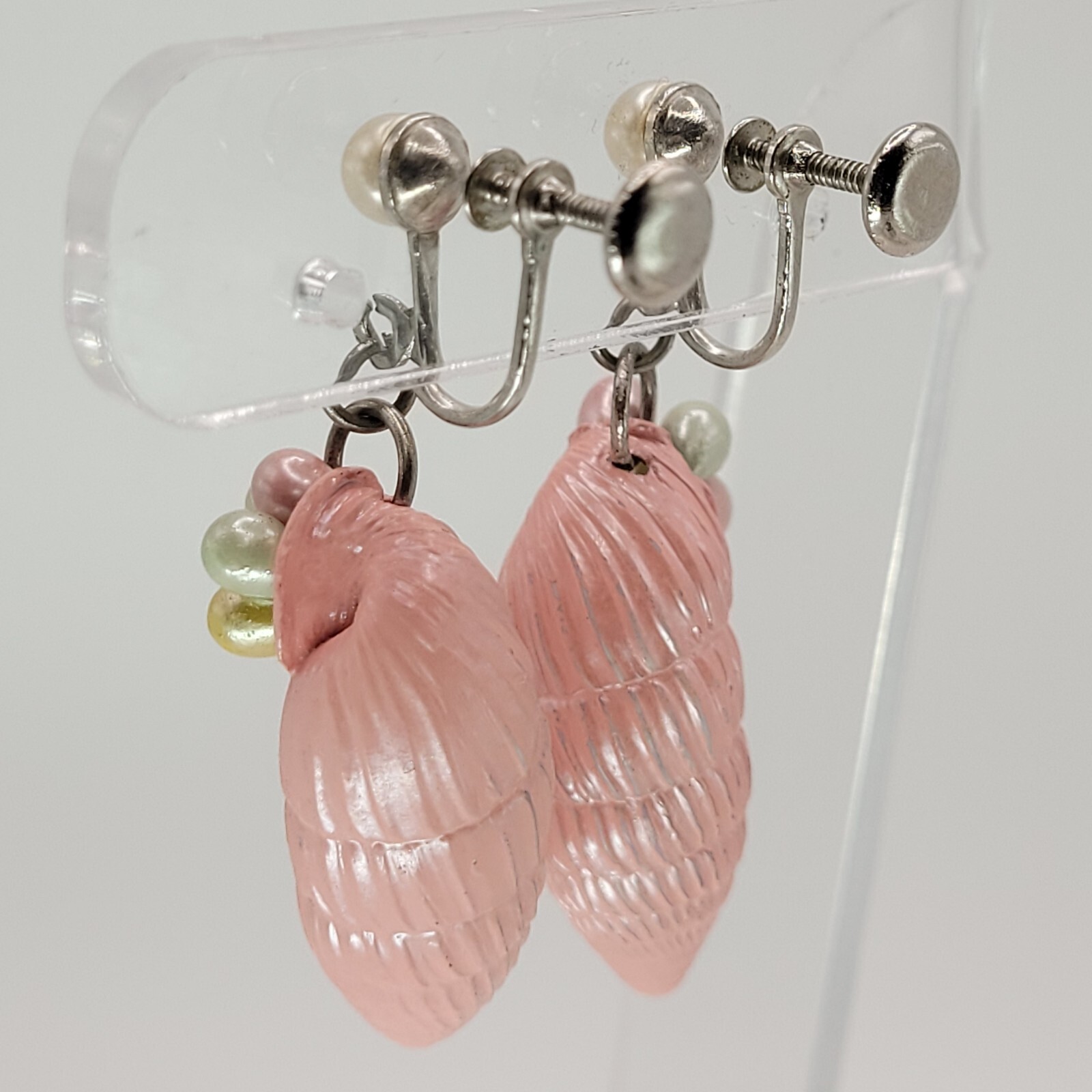 VTG Screw Back Earrings Figural Pink Enamel Conch Shell Shape