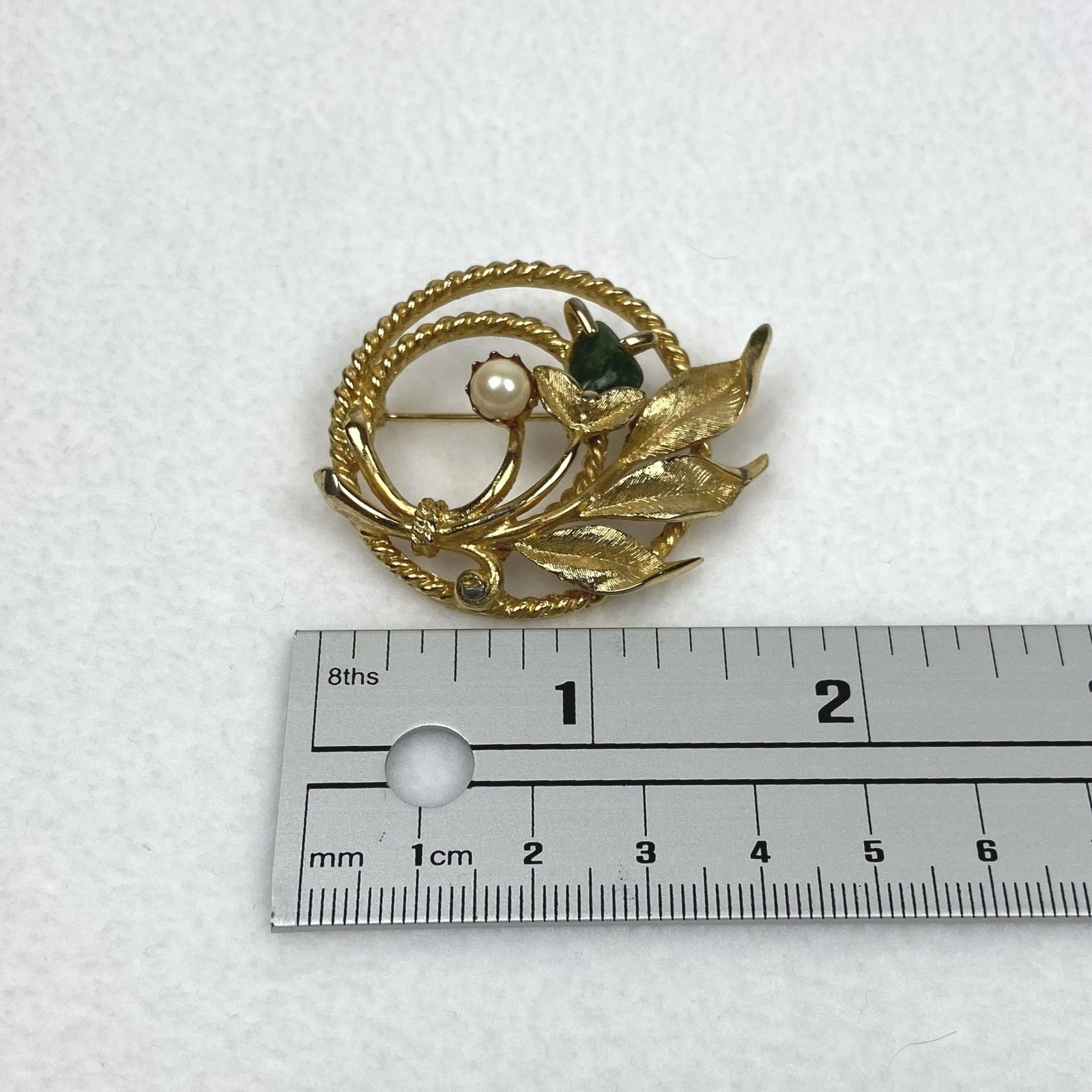 Vintage Sarah Coventry Jade Garden Gold Tone Brooch Faux Pearl Floral Pin