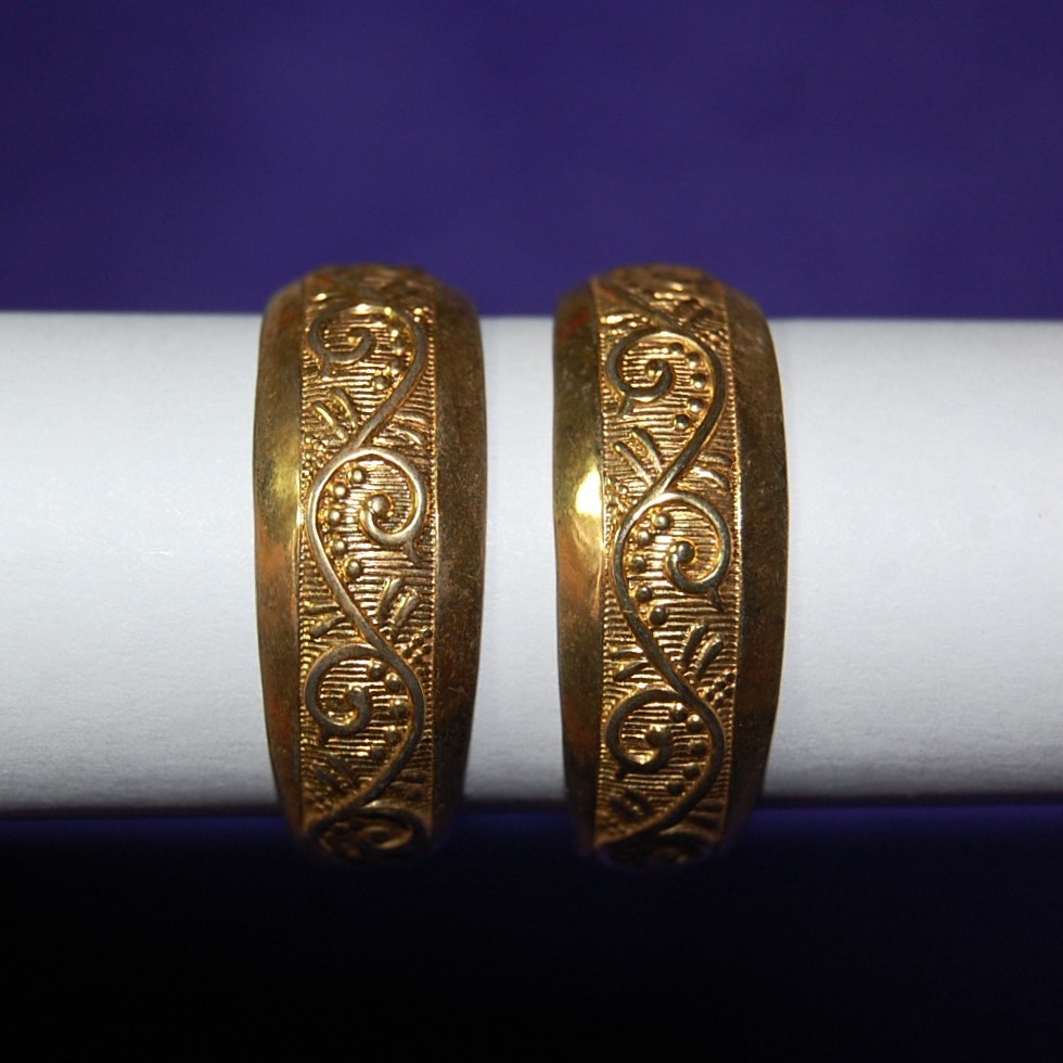 Pair of Vintage Gold Tone Stud Earrings about 1-1/8″ in Diameter – My Lot #17D