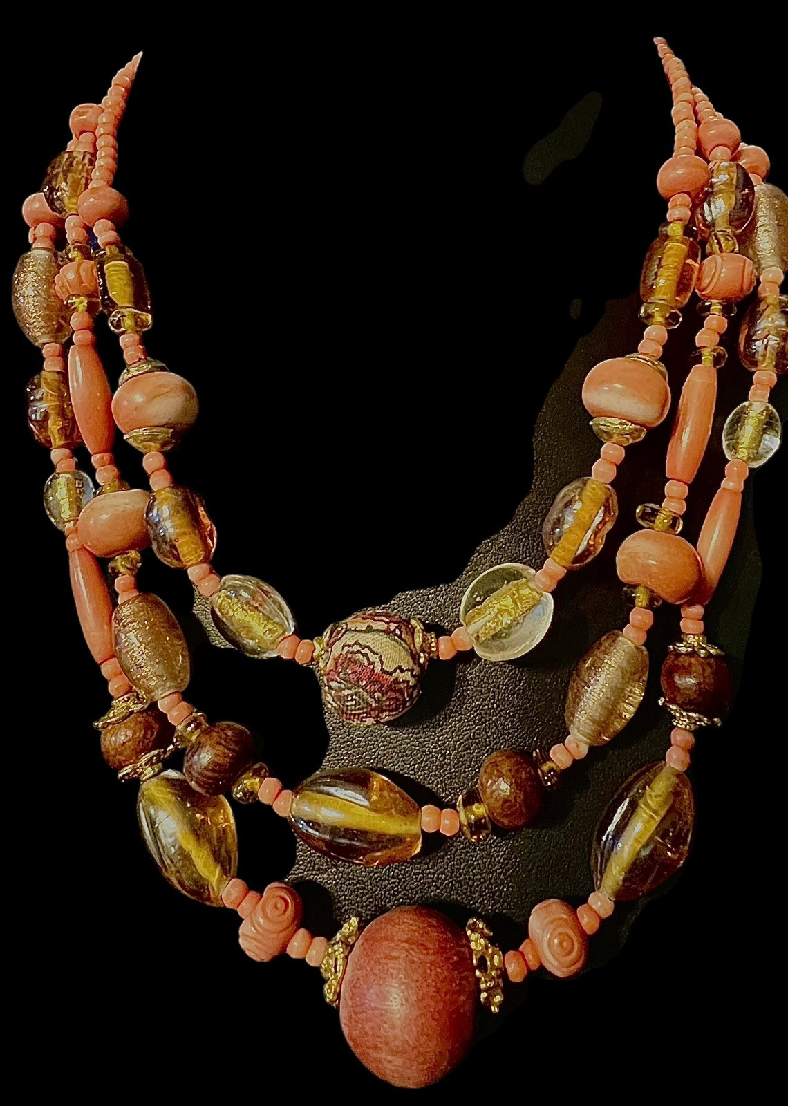 18” Unbranded 3 Strands Of Peach Seed Beads Brown & Gold Beads Plastic Rose Bead