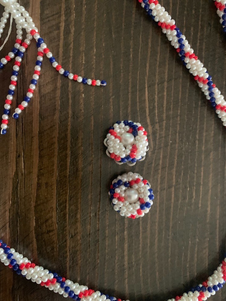 Vintage Necklace and Clip-on Earring set – red, white, blue – Beaded