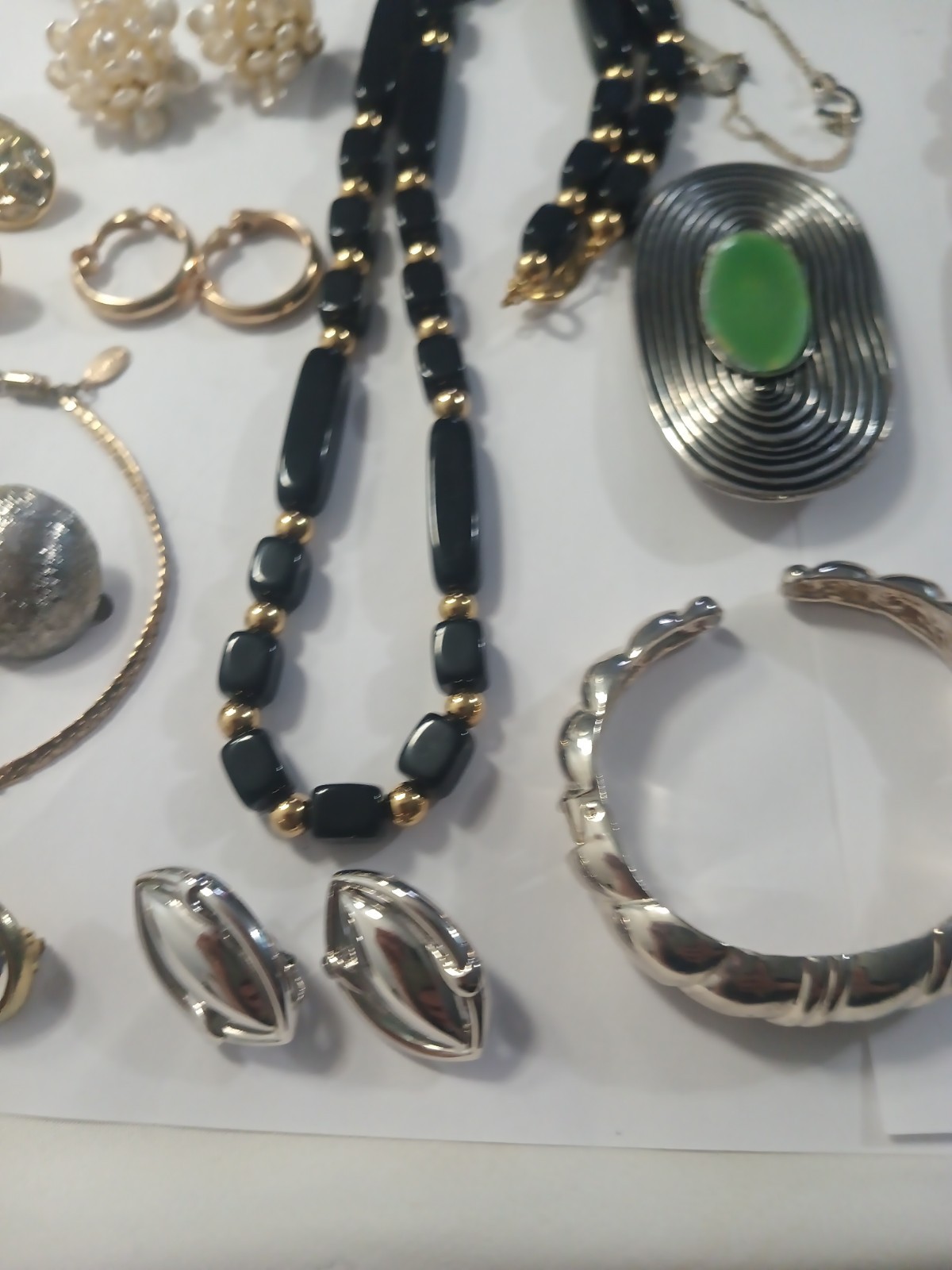 Vintage Mostly Signed Costume Jewelry Lot Necklaces, Bracelets, Earrings, Brooch