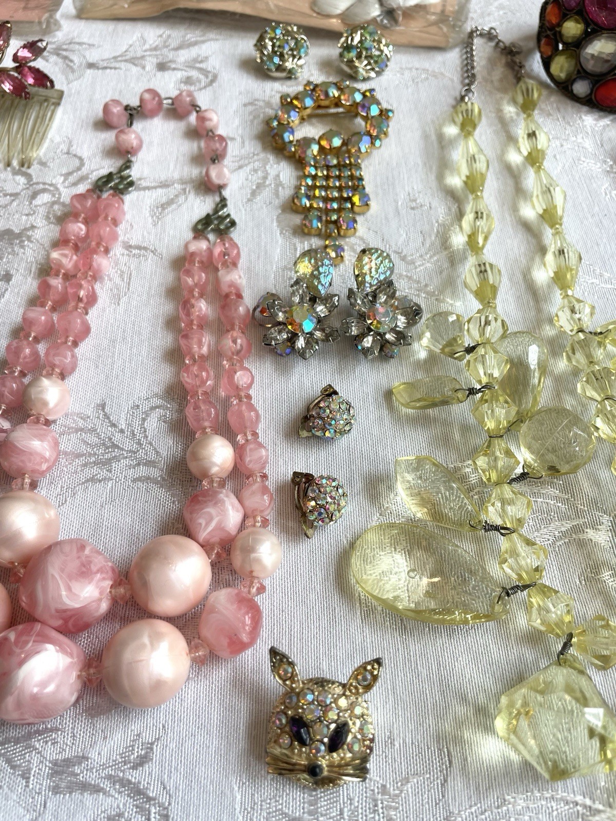 Large Lot 130+ Pc VINTAGE & ANTIQUE Jewelry Signed/Unsigned Coro Mixed Lot