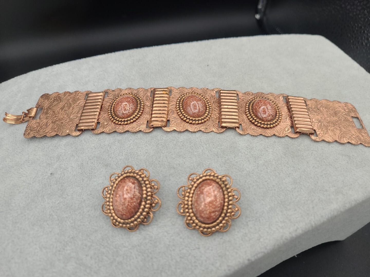 Stunning Vintage Copper & GoldStone Bracelet 7 3/4″ & Earrings Ornate Metalwork