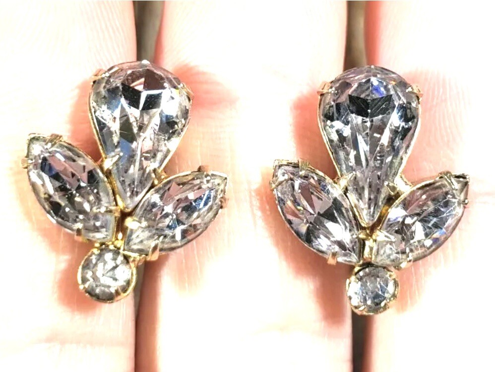 Screwback Earrings Light Purple Cluster prong Set Rhinestones Gold Tone Vintage