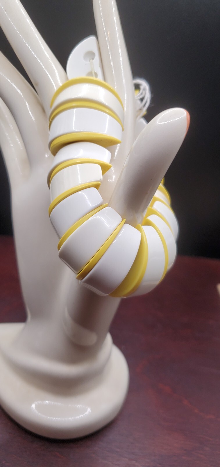 Vintage Very Retro Yellow & White Plastic Stretch Expanding Cuff Bracelet