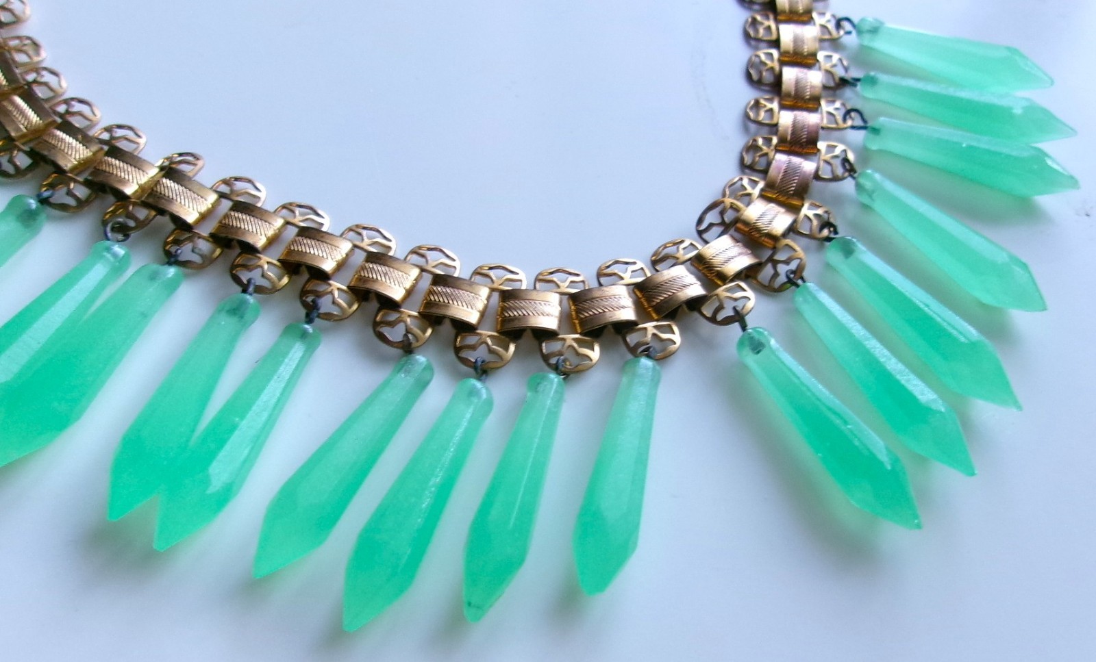 Stunning Vtg MCM West Germany Book Chain Uranium Glass Dangle Fringe Necklace